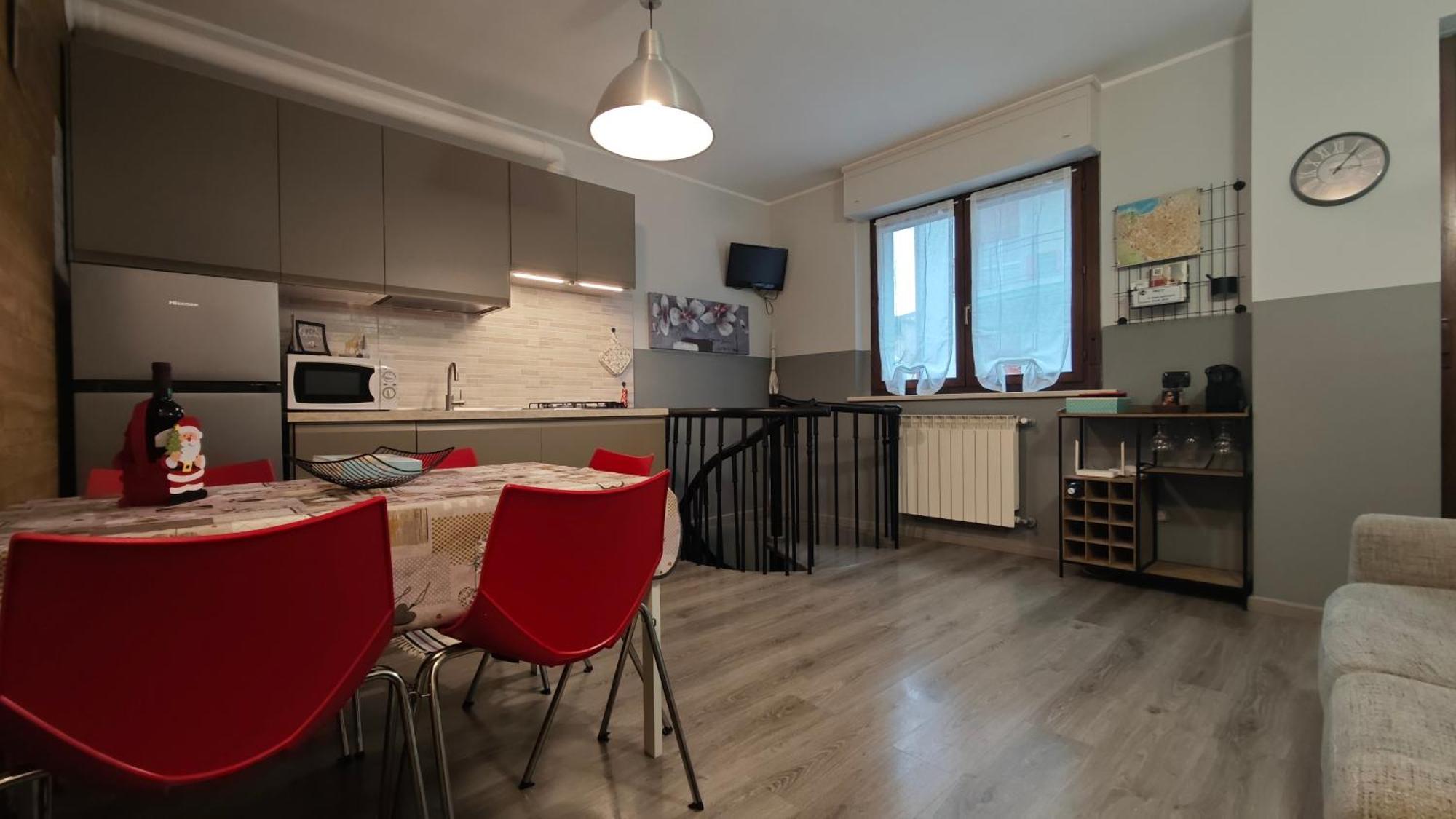 Appartamento Aleph With Private Parking, Next Train Station โกโม ภายนอก รูปภาพ