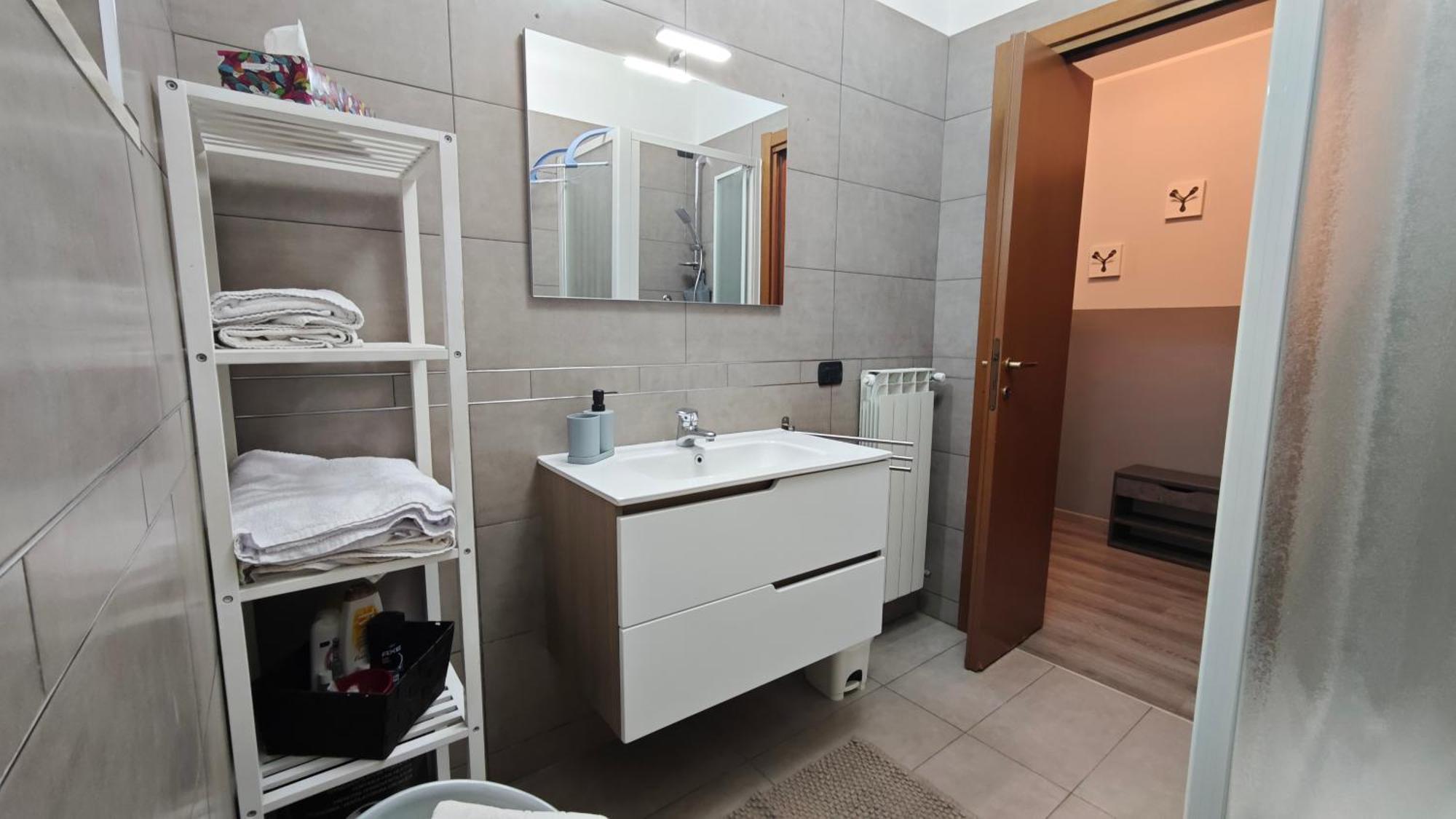Appartamento Aleph With Private Parking, Next Train Station โกโม ภายนอก รูปภาพ