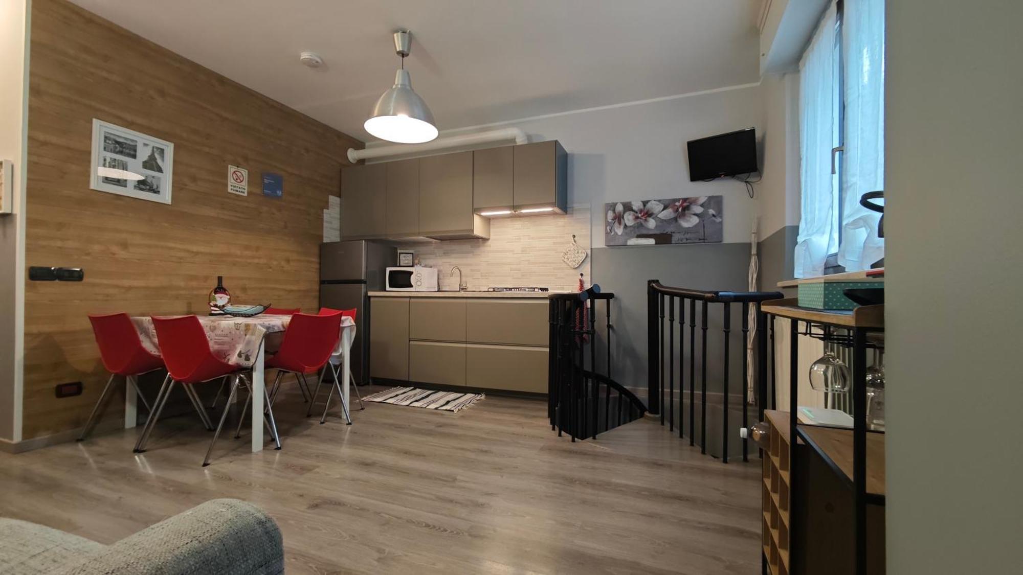 Appartamento Aleph With Private Parking, Next Train Station โกโม ภายนอก รูปภาพ
